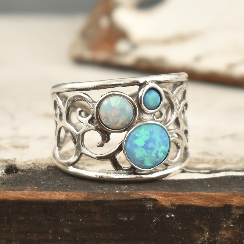 Simple Women's Wide-band Ring with Openwork Filigree