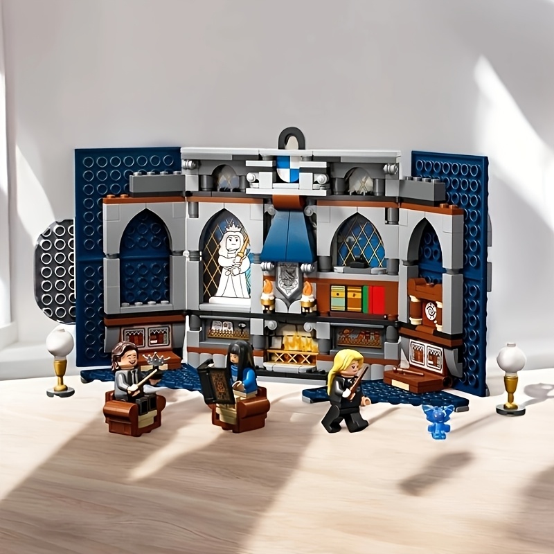 European Version, 76411 Ravenclaw House Banner, Hogwarts Castle Common Room, Exquisite Gift Set for Fans.