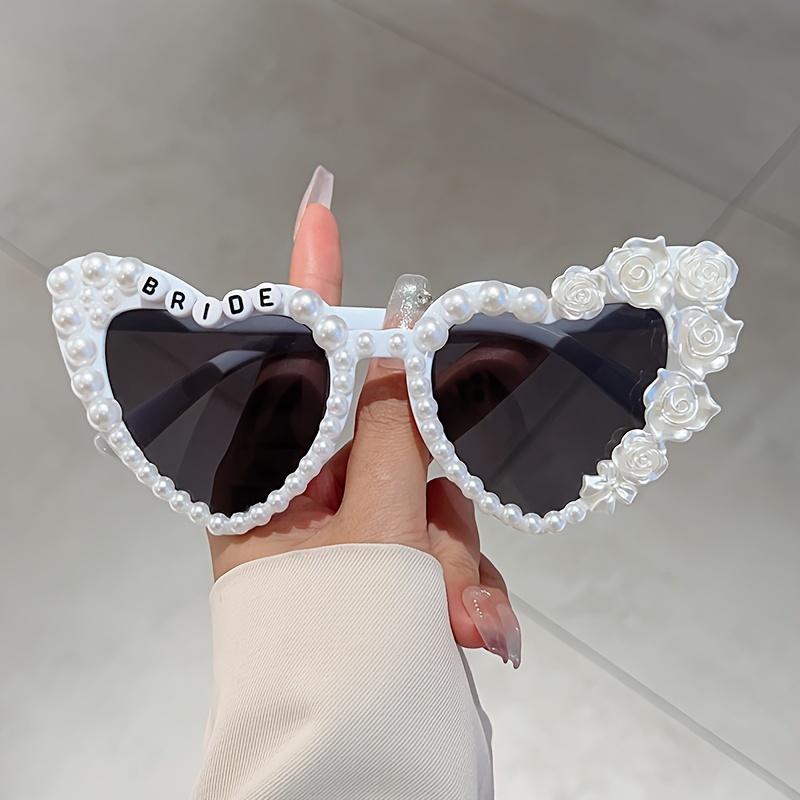 

1pc Elegant Heart-shaped Bridal Fashion Glasses With "bride" Design & Pearl Accents - Oversized White Frame, Black Lenses For Wedding & Bachelor Party Fashion