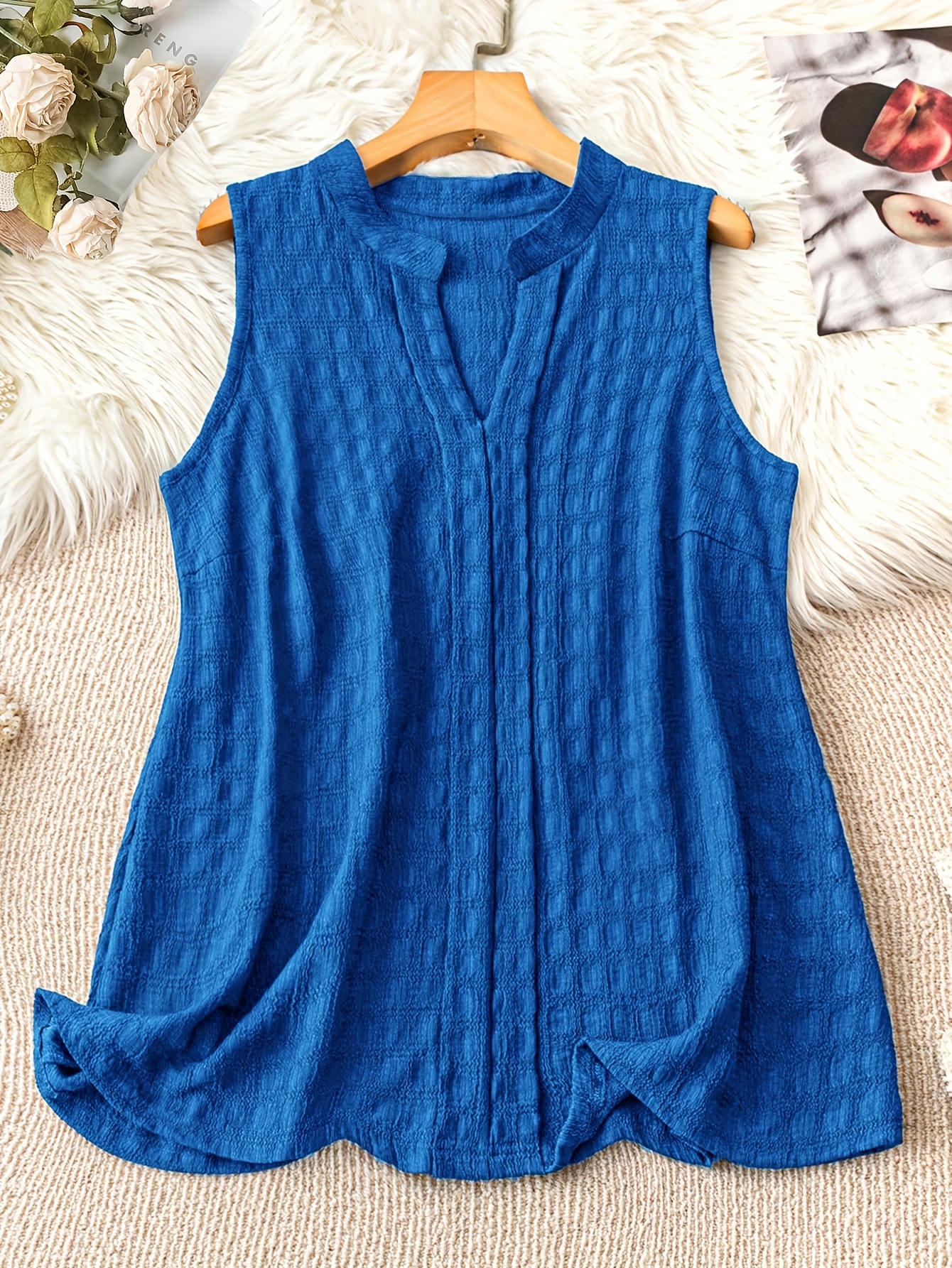 Elegant V-Neck Tank Top for Women, Made of Solid Color Knitted Fabric, Featuring High Elasticity, Suitable for Wearing in All Seasons.