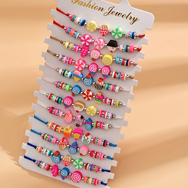 

12 bracelets mignons en argile perlée réglables, assortiment de bijoux tissés à la main sur le thème des bonbons colorés, accessoire de mode pour tous les jours et les fêtes