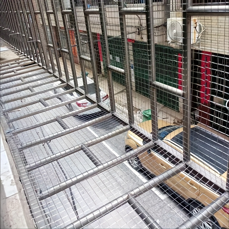 Heavy-Duty Rust-Resistant Galvanized Steel Wire Mesh Fence