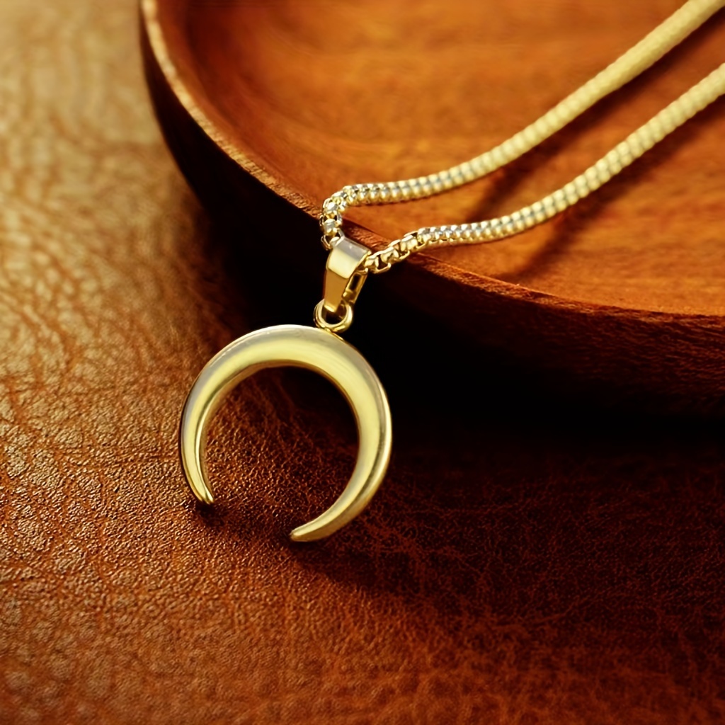 

Stainless Steel Three-dimensional Moon Cow Horn Necklace, Exquisite And Unique Neck Accessory Gifts For Eid