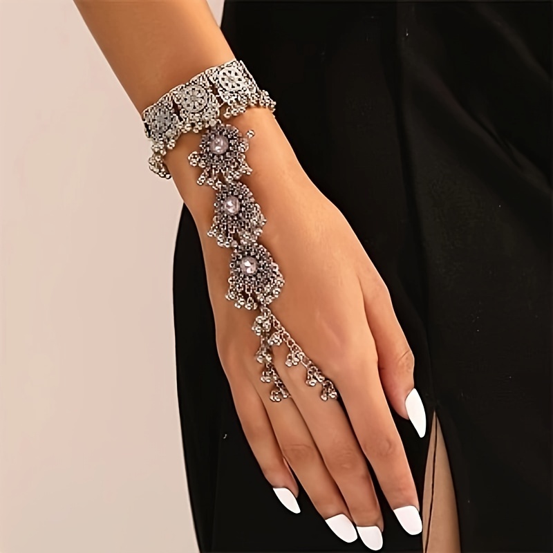 

Bollywood Style Zinc Alloy Finger Ring Bracelet Simple Hand Back Chain Jewelry For Women Party Prom Hand Decoration