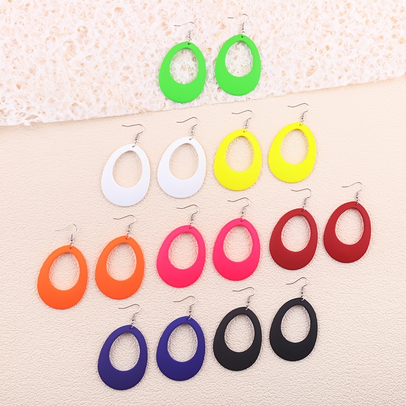 2pcs Hollow-Out Candy-Colored Oval Acrylic Earrings