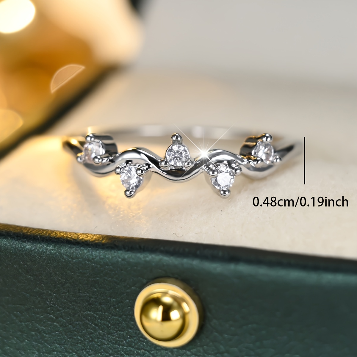 Exquisite Wave-Twisted Ladies' Ring with Inlaid Zirconia
