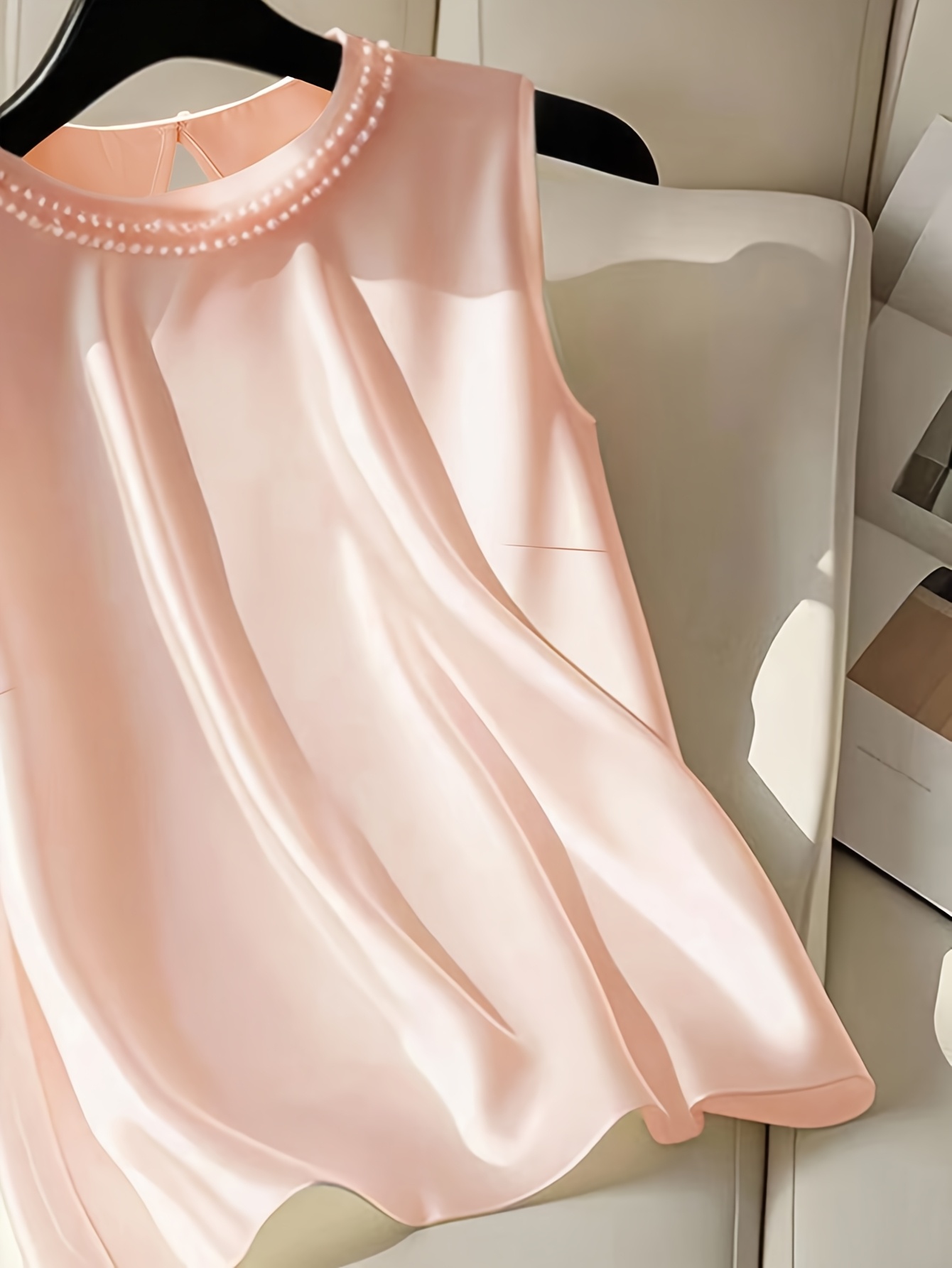 spring and summer fashion elegant   bead vest details 2