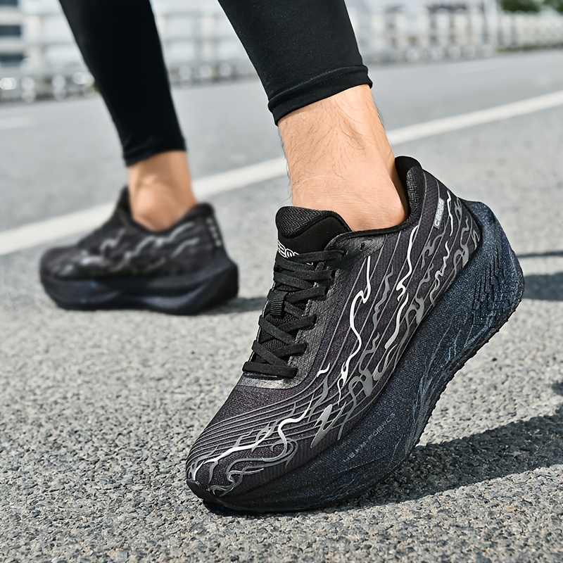 True Explosive Running Shoes 2026 New Model Soft-Soled Sports Carbon Plate Running Shoes Fluorescent Youth Sports Shoes for Physical Education Exam Shock-Absorbing Rebound Carbon Plate Running Shoes for Both Men And Women