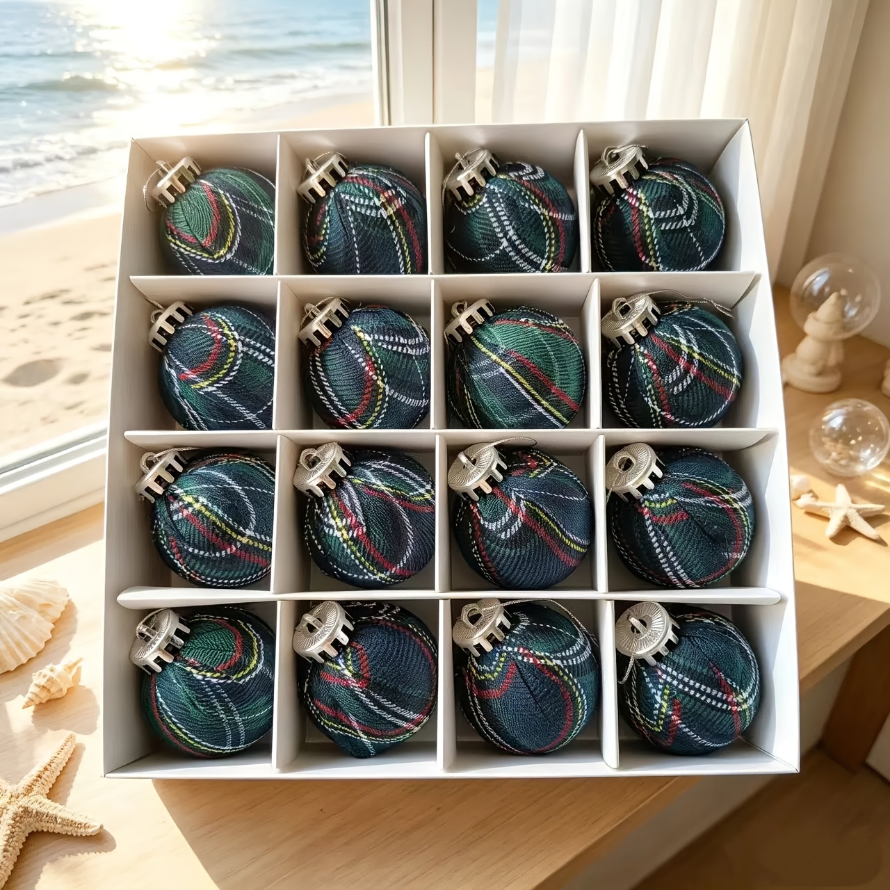 TEMU Lot de boules de Noël, 16 pièces/6 cm, décorations de Noël multicolores, boules de Noël à suspendre à motif à carreaux et rayures, décorations
