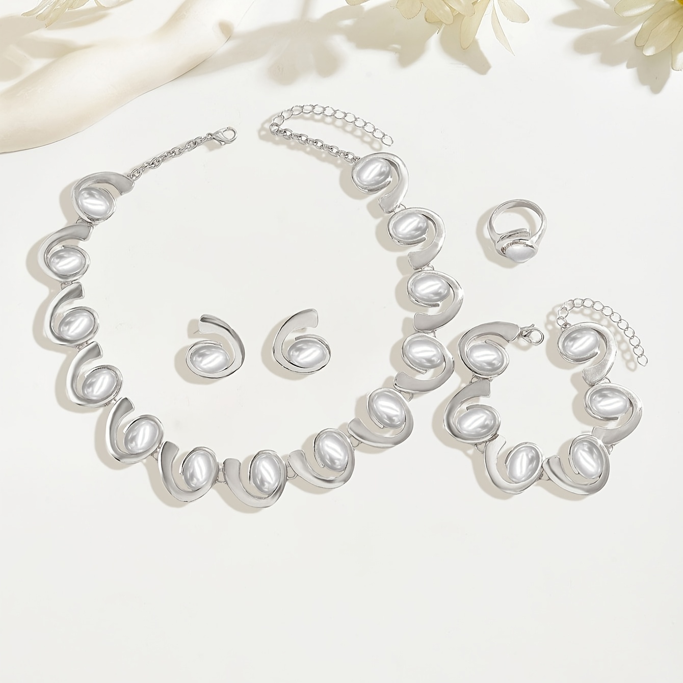Women's Classic 3D Geometric Hollow Spiral Pearl Set