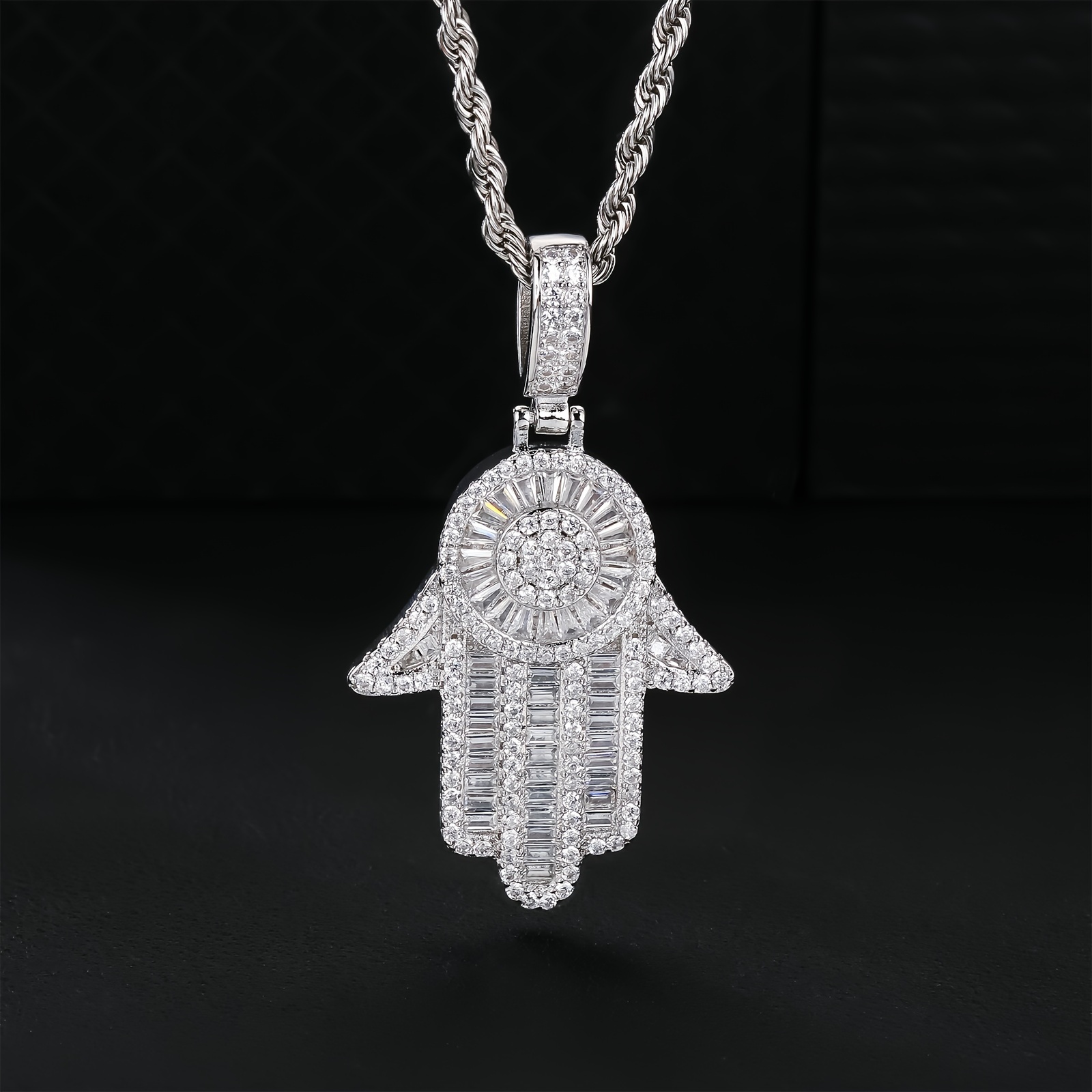Image of 1pc Fatima Hands Synthetic Zirconia Necklace Unisex Style Hip Hop Pendant For Men And Women Send Family Send Send Lovers Wedding Anniversary Birthday Gift