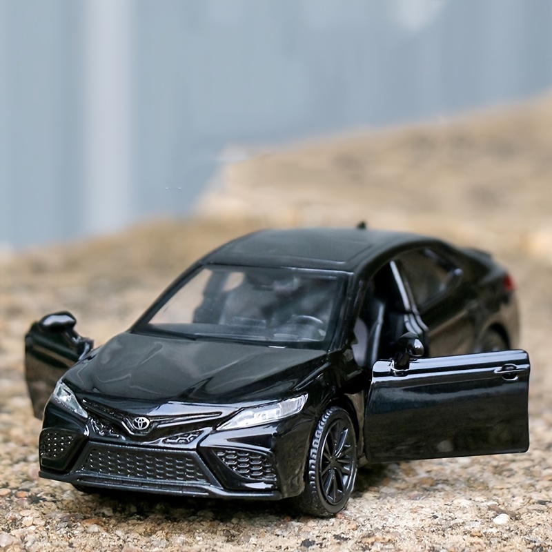 

1:36 Toyota Camry Toy Car Model Diecast Vehicle Miniature Pull Back Collection Gift