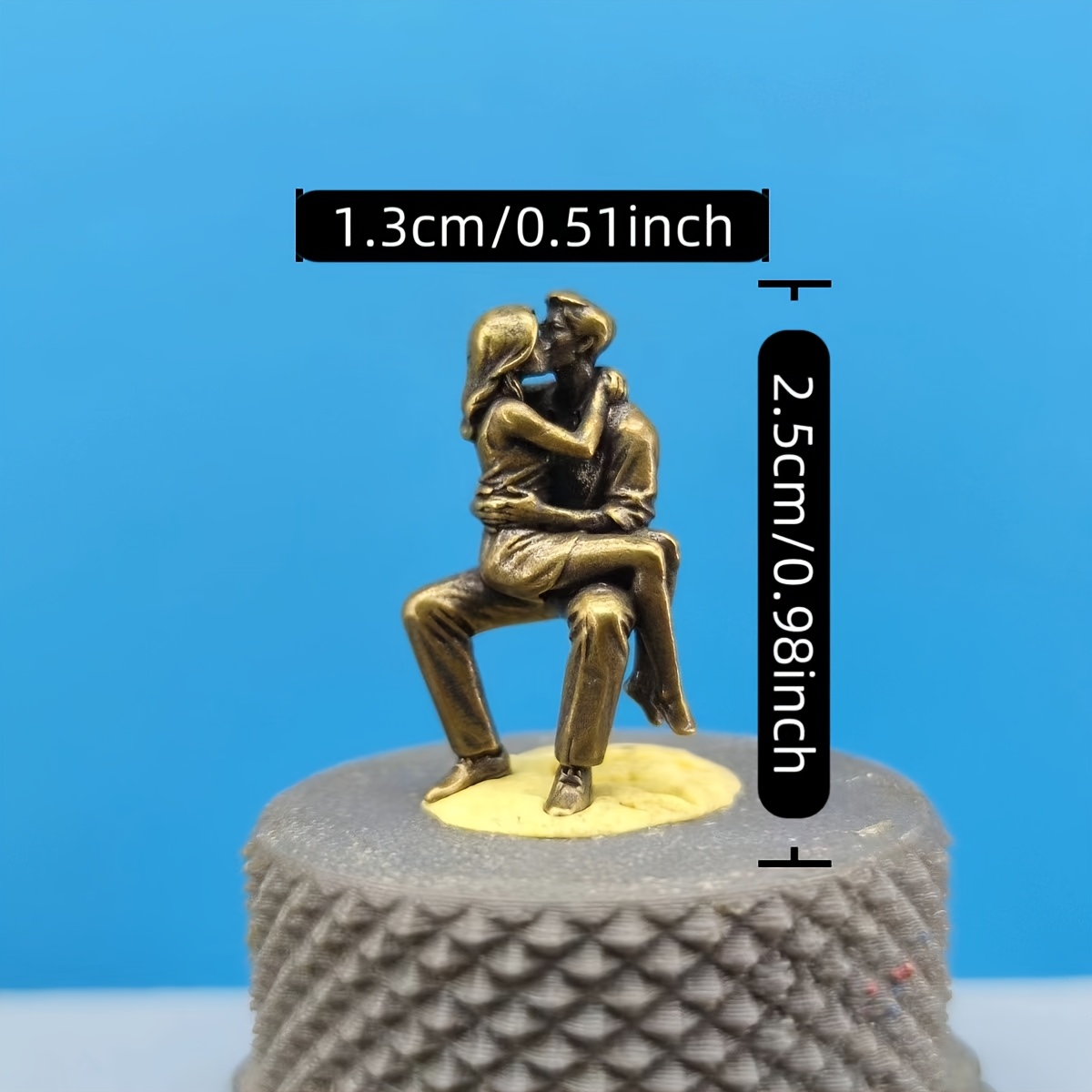 TEMU Brass Scale Micro Couple Hugging Kissing Figures White Model Paintable Sand Table Landscape Decoration Figurine, Miniature Statue Collectible,