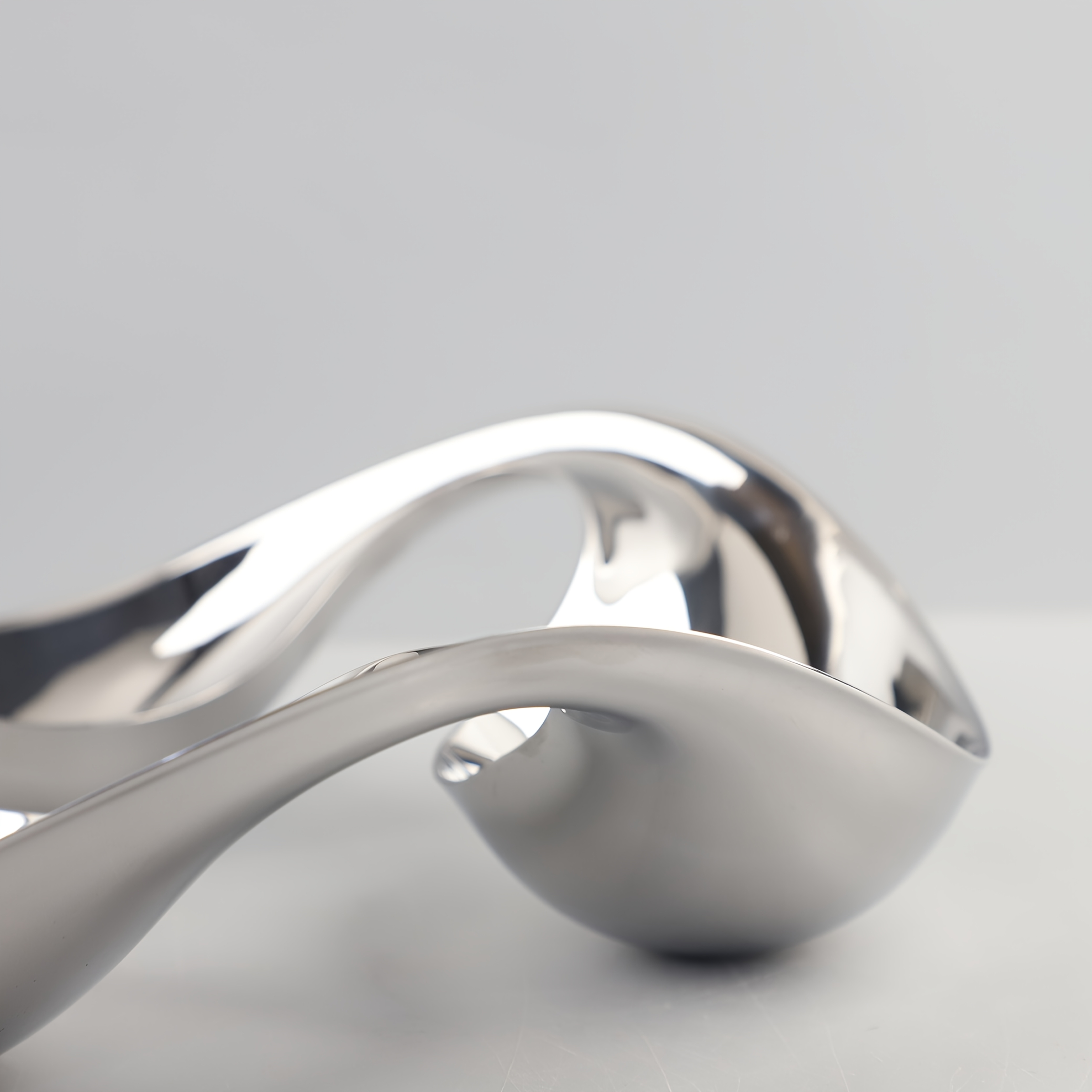 1pc Minimalist Silvery Stainless Steel Candy Dish Irregular Shape Model Room Metal Ornaments Creative Decorations (Non-Food Contact)