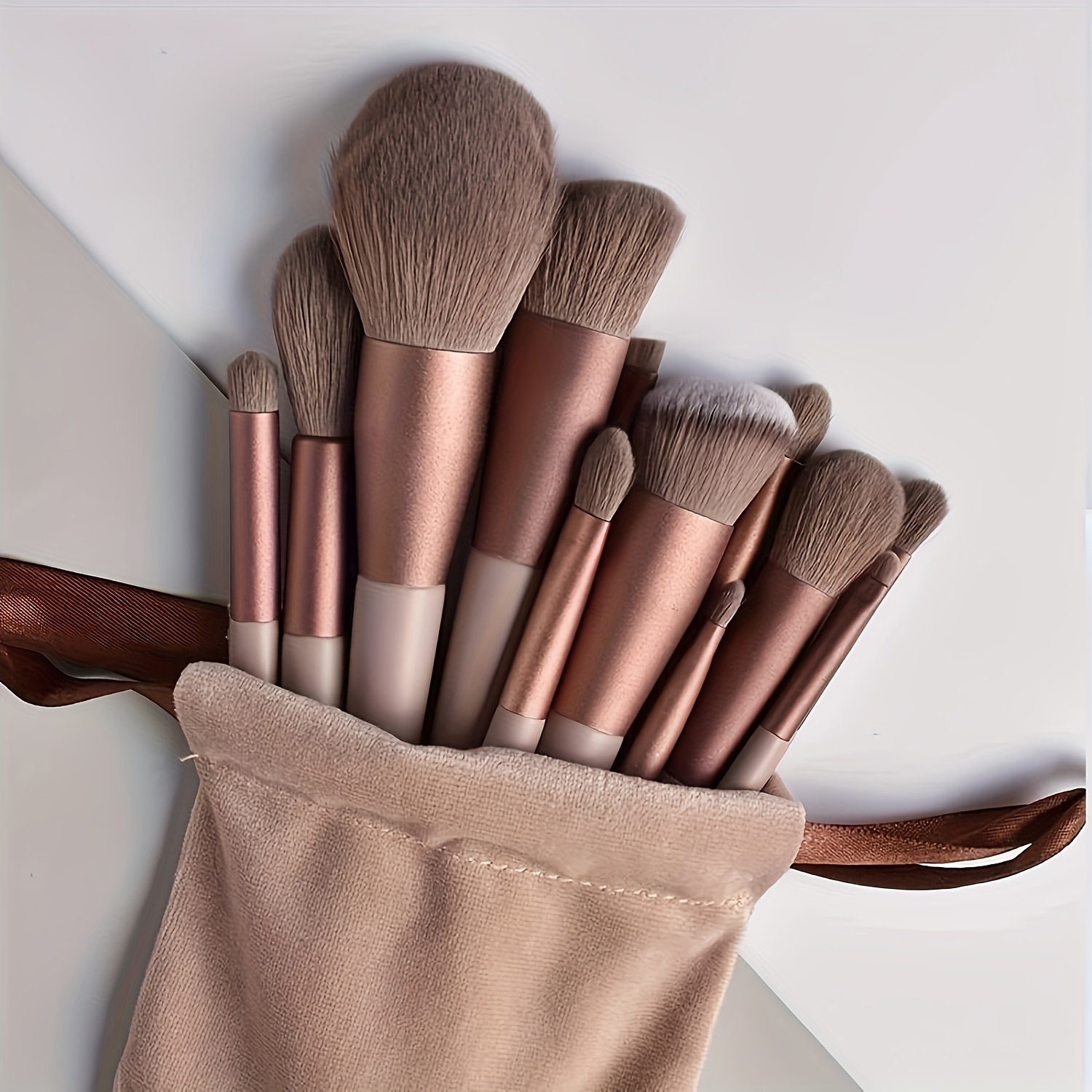 

Luxury 13pcs Makeup Brush Set, Soft Synthetic Bristles With Travel Bag, Fragrance-free, Suitable For Types