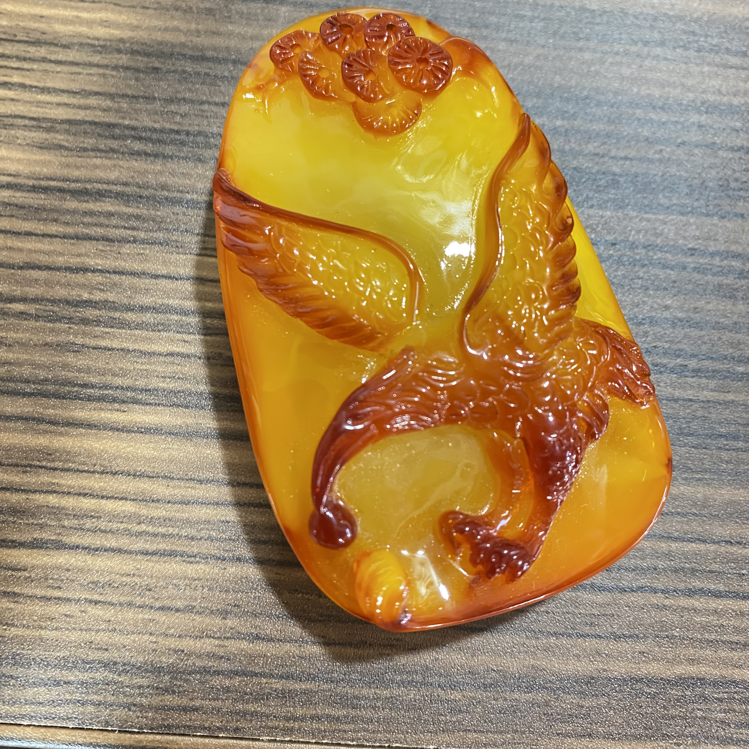 Unisex Natural Amber Beeswax Pendant Necklace, Versatile Gift