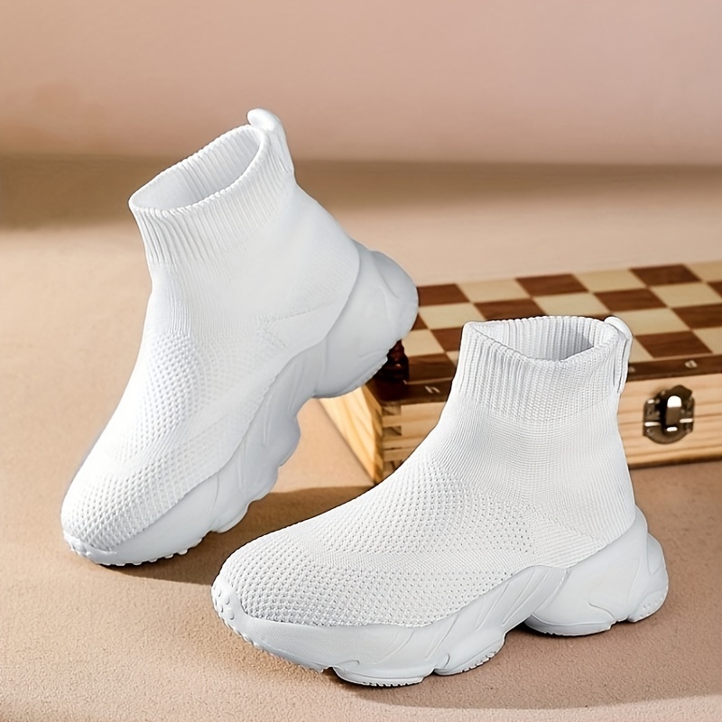 New Sock Shoes Made of Breathable Mesh, Lightweight And Comfortable for Outdoor Use, Featuring Non-Slip Soles, Suitable for Toddlers And Kids' Spring And Summer Sports Footwear
