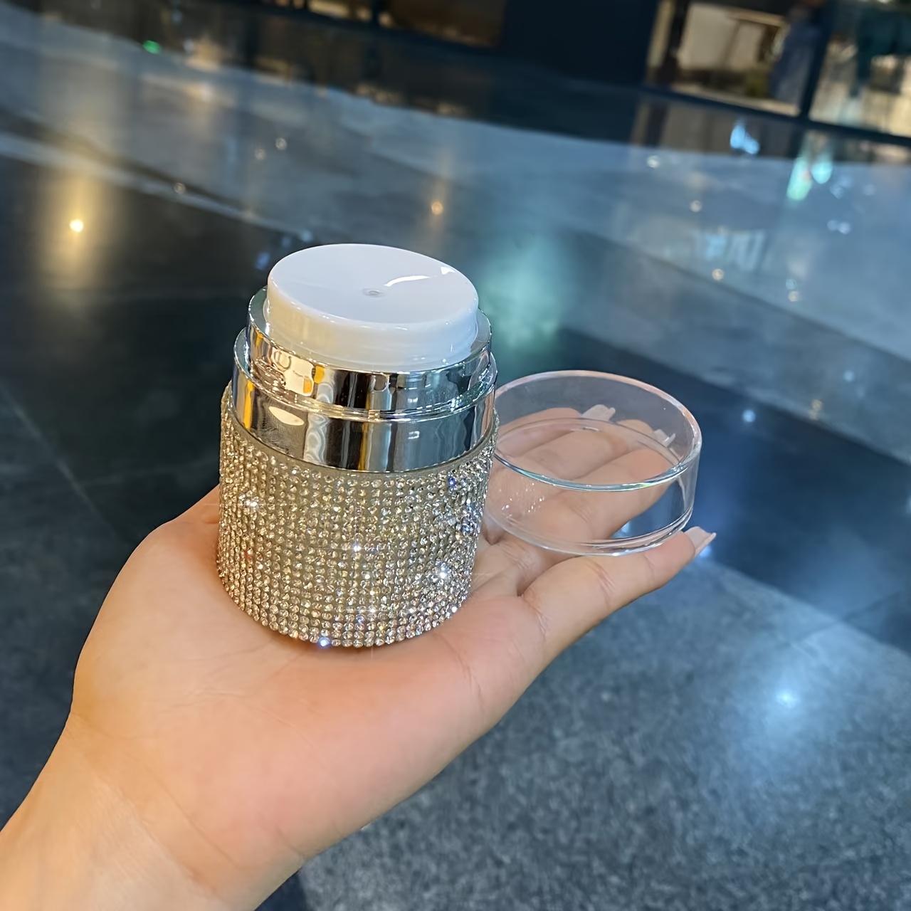 1pc Diamond-studded High-end Gift Shiny Luxury Rhinestone Handmade Diamond-studded Press-type Vacuum Cream Bottle 30ml Cream Dispensing Bottle Acrylic Lotion Bottle