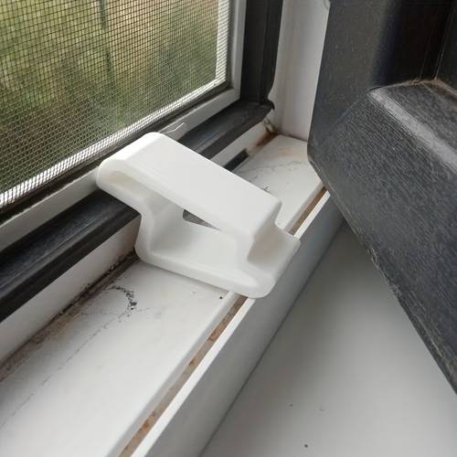 4 stk. tür-/fensterstopper, antikollisions-türclip, fensterstoßschutz, schienenschnallensystem, fensterbefestigungsset, strapazierfähiges kunststoffmaterial, fenster- balkonabstandshalter, innenraumlüftung sichtschutz, einfache installation, für terrassentüren fenster, das perfekte