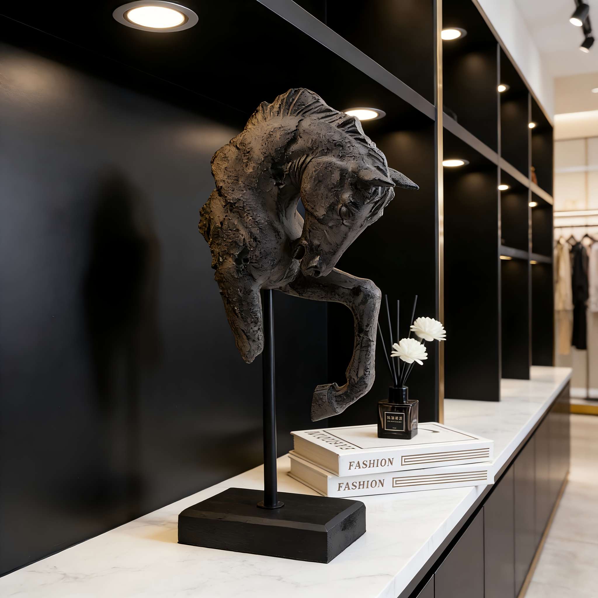 An American-Style Vintage General'S Leg-Lifting Horse Head Statue, Featuring a Sturdy Display Stand, Suitable for Indoor And Outdoor Decoration, Equine Wall Art for Home, Office