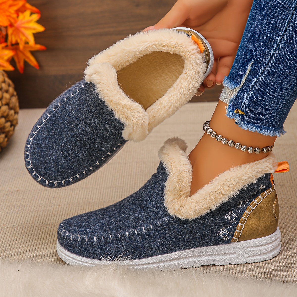 Image of Women's Multicolor Fleece-lined Slippers, Versatile Slip-on For Daily Relaxing, Home Gatherings, Weekend - Matches Casual Loungewear, Winter Outfits, Cozy Sets, Women Shoes