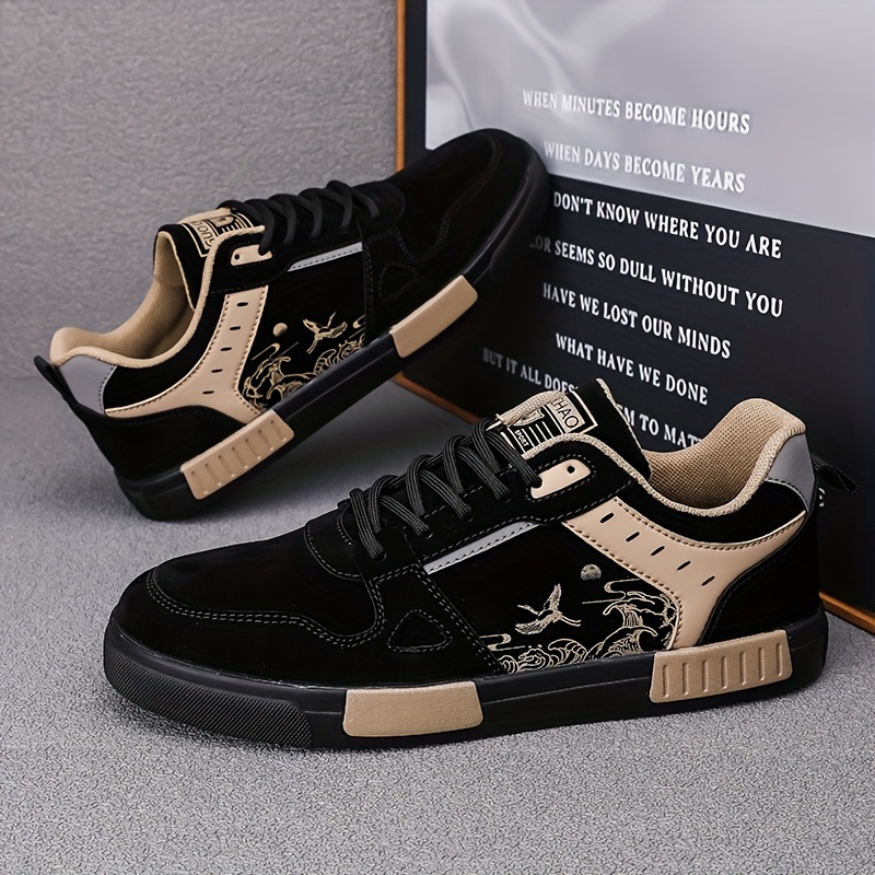 Low-top Four-season New Men's Sneakers, Outdoor Non-slip Lace-up Flat-soled Sneakers, Large Size Versatile Campus Student Youth Walking Shoes