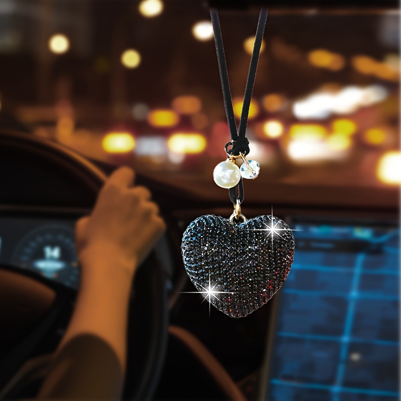 E-shop Glitzerndes Kristallherz Autoanhänger mit Perlenakzent - Elegante Rückspiegel-Dekoration, Langlebiges Auto-Innenaccessoire für Frauen & Männer,
