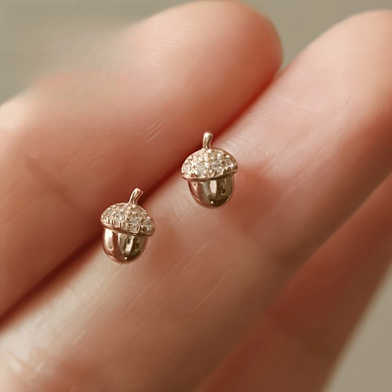 Image of Pair Of Cute Exquisite Squirrel Earrings, Cartoon Cute Earrings, Suitable For Women' Or Party Wear