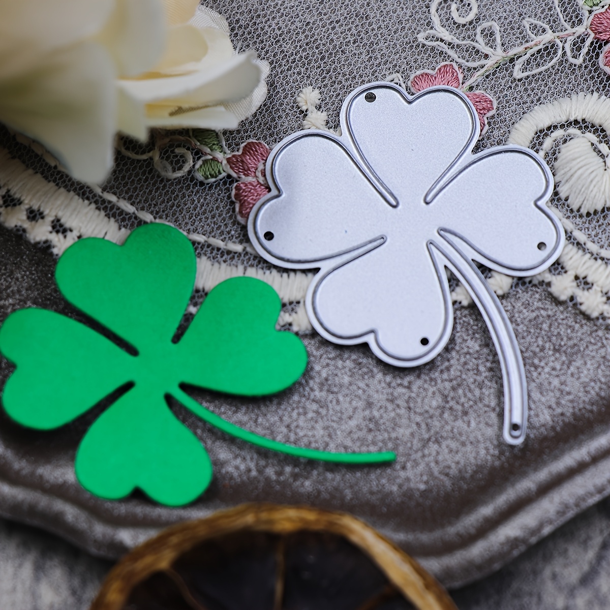 

1pc Clover Craft Metal Cutting Dies, Leaf Dies Suitable For Birthday, Wedding, 's Day Decoration , Diy Paper Embossing Craft, Photo Album And Handmade Stamping Cut Dies Supply