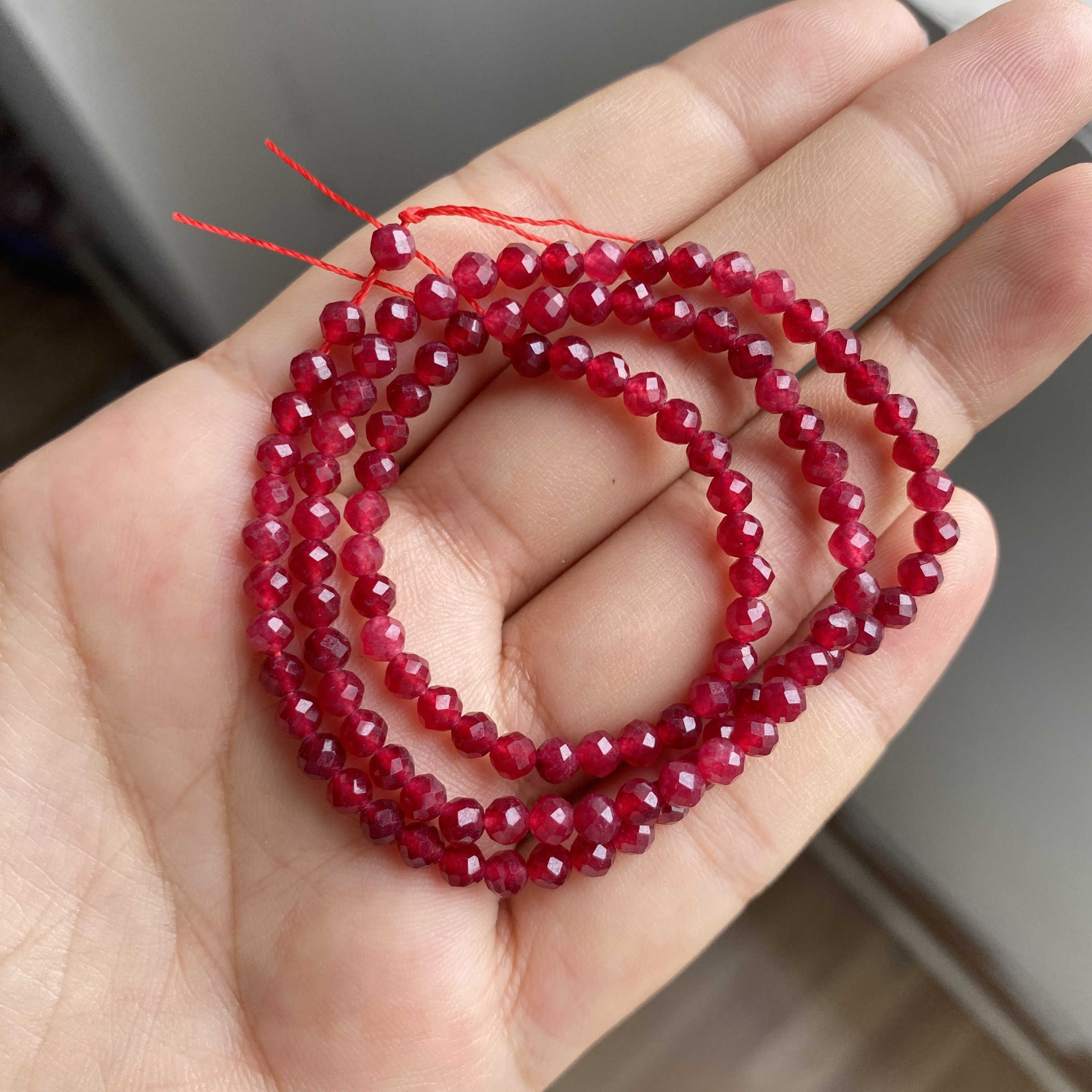 E-shop 185/115/91 Stück Natürliche Rubine Steine Facetten Kleine Perlen 2/3/4mm Lose Perlen für Exquisite Einzigartige Ohrringe Armband Halskette