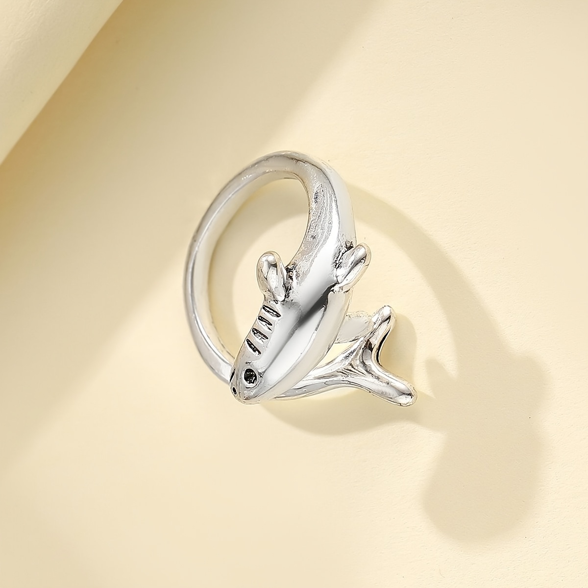 Women's Creative Vintage Open Shark Ring