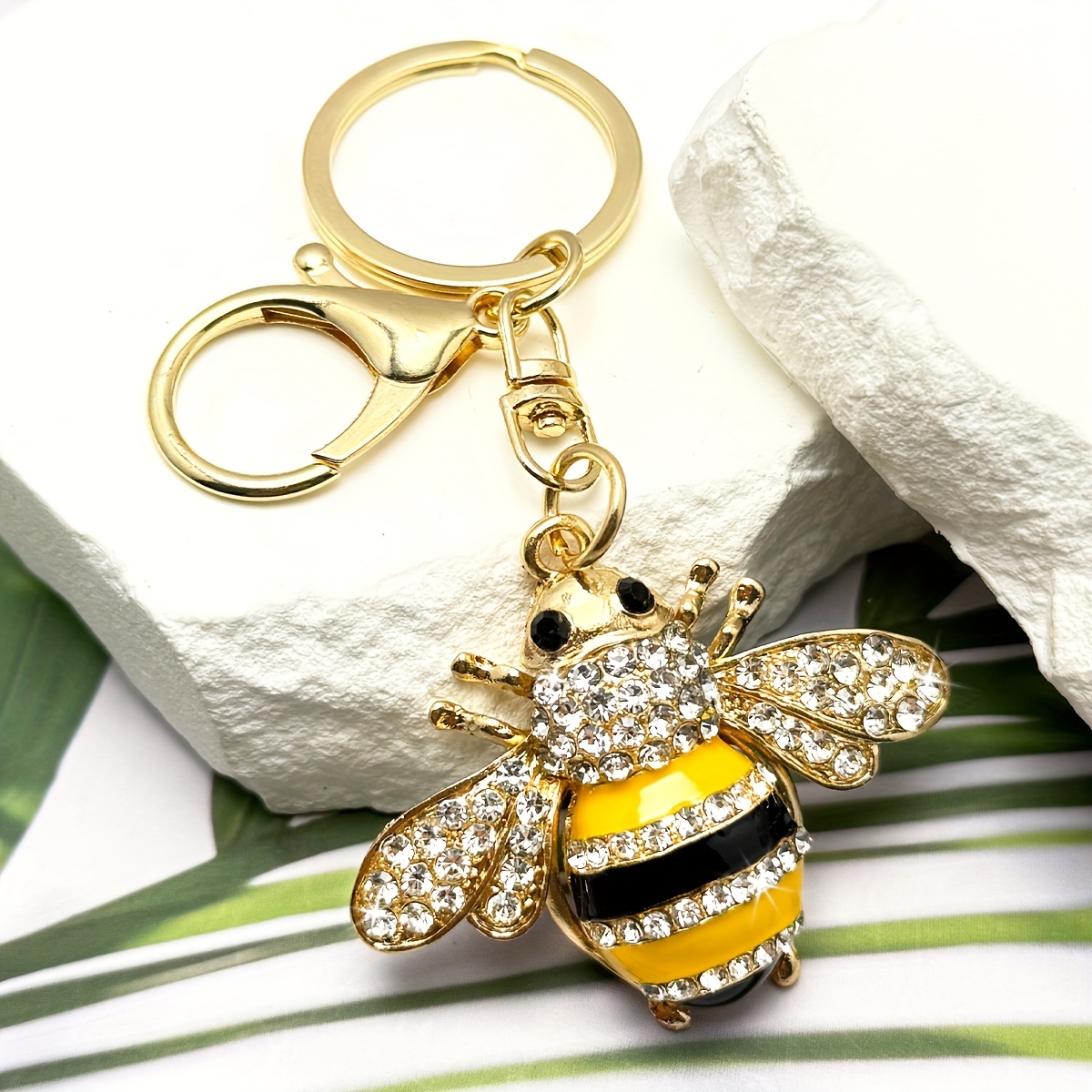 A Chubby Bee Pendant, Perfect For Decorating Women's Bags Or Car Keys, Making It An Ideal Gift For .