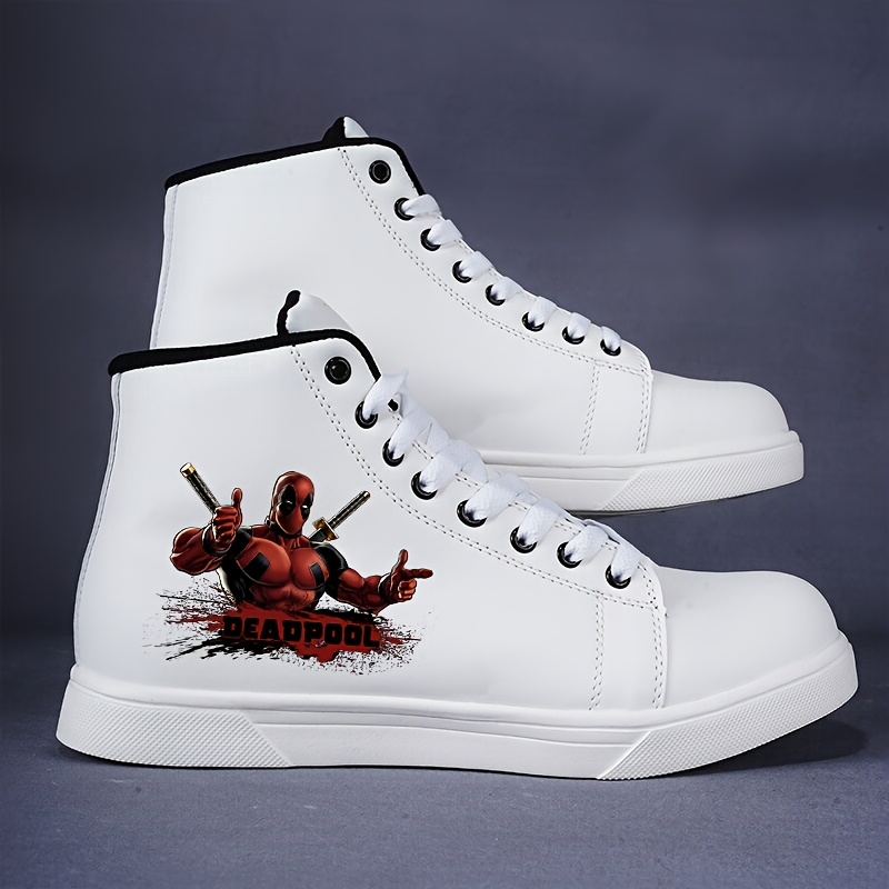 Stijlvolle, klassieke Marvel sportschoenen met patroon