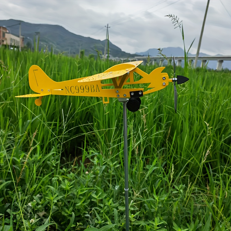 Windspinner Gartenstecker 'Typhoon Fighter' – Freistehende Metallskulptur, 133 Cm Hoch, Handbemalt