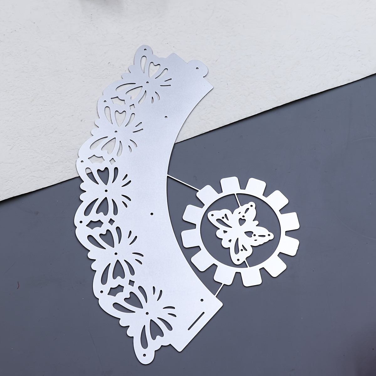 Rose & Bamboo Basket Metal Cutting Die For Diy Scrapbooking Decoration, Embossing Crafts Template, Diy Die-cutting, Making Small Cake Cup Decorations.