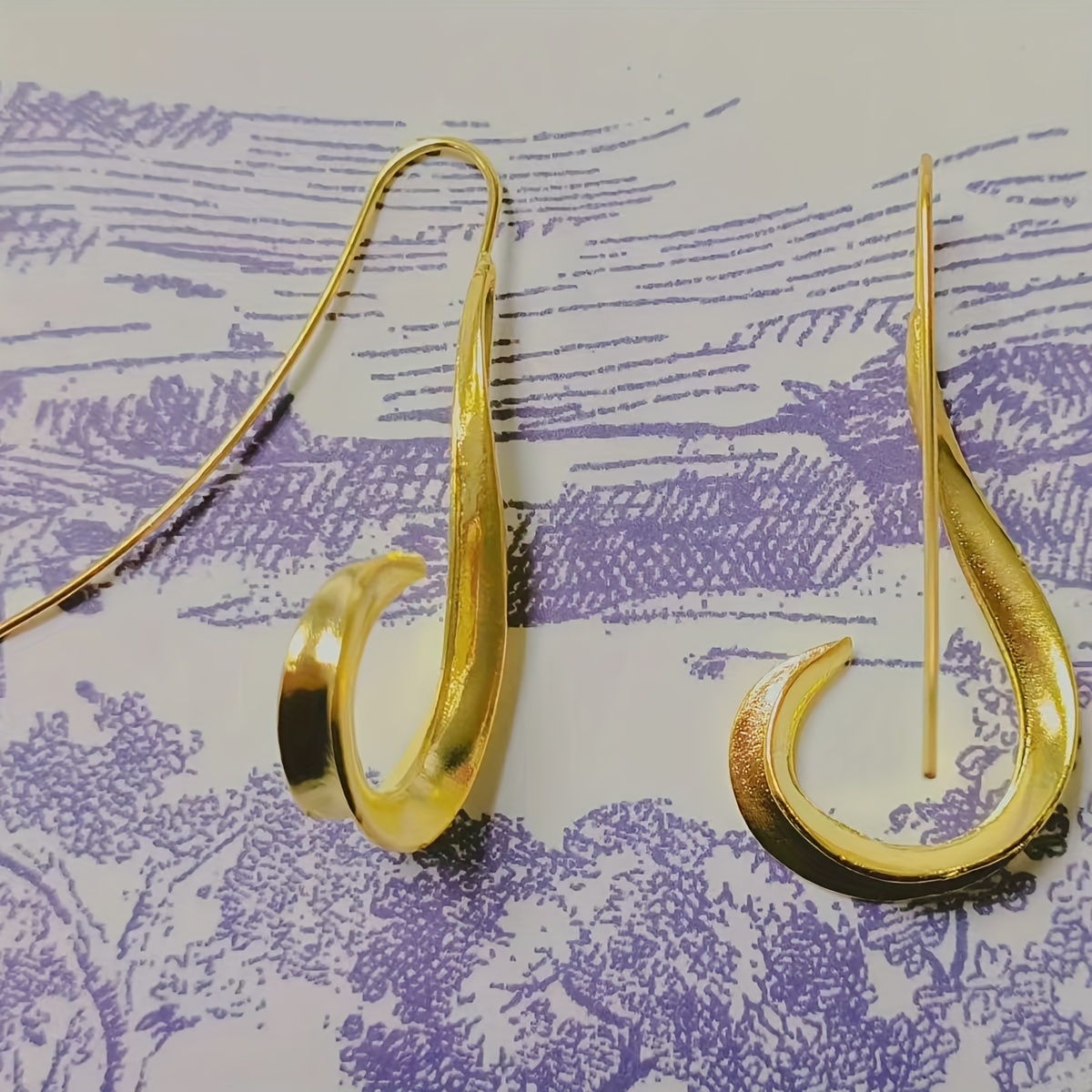 a pair of brand   hook earrings with unique irregular design hypoallergenic suitable for bohemian style travel souvenirs and ladies gifts birthday christmas halloween valentines day gifts Product details 3