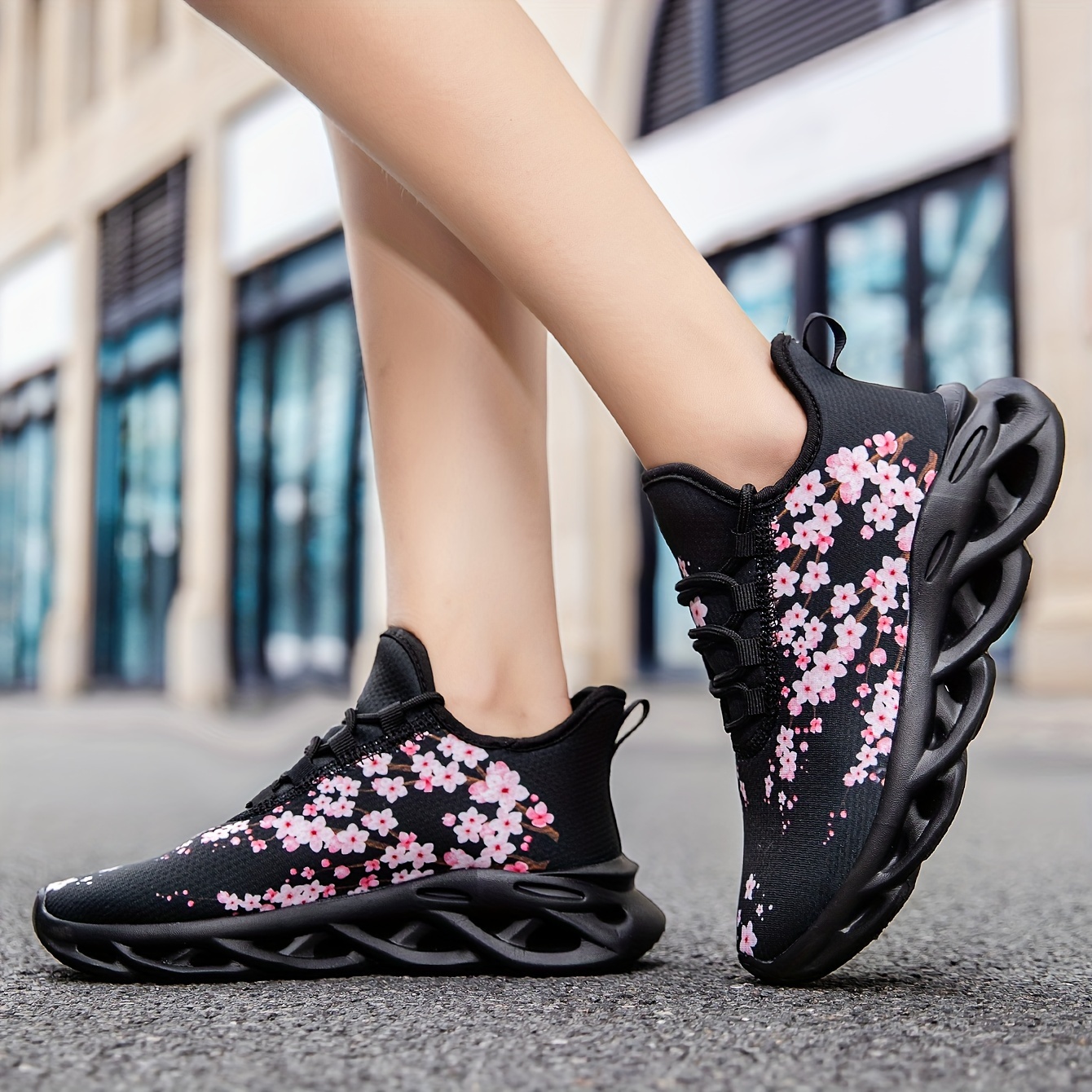 Women's Casual Sneakers with Cherry Blossom Print, Lightweight Soft-Sole Breathable Mesh, Comfortable and Versatile Trendy Shoes. Suitable for Daily Commuting, Sports, Parties, Shopping, and Other Occasions. Comfortable to Wear for Long Periods