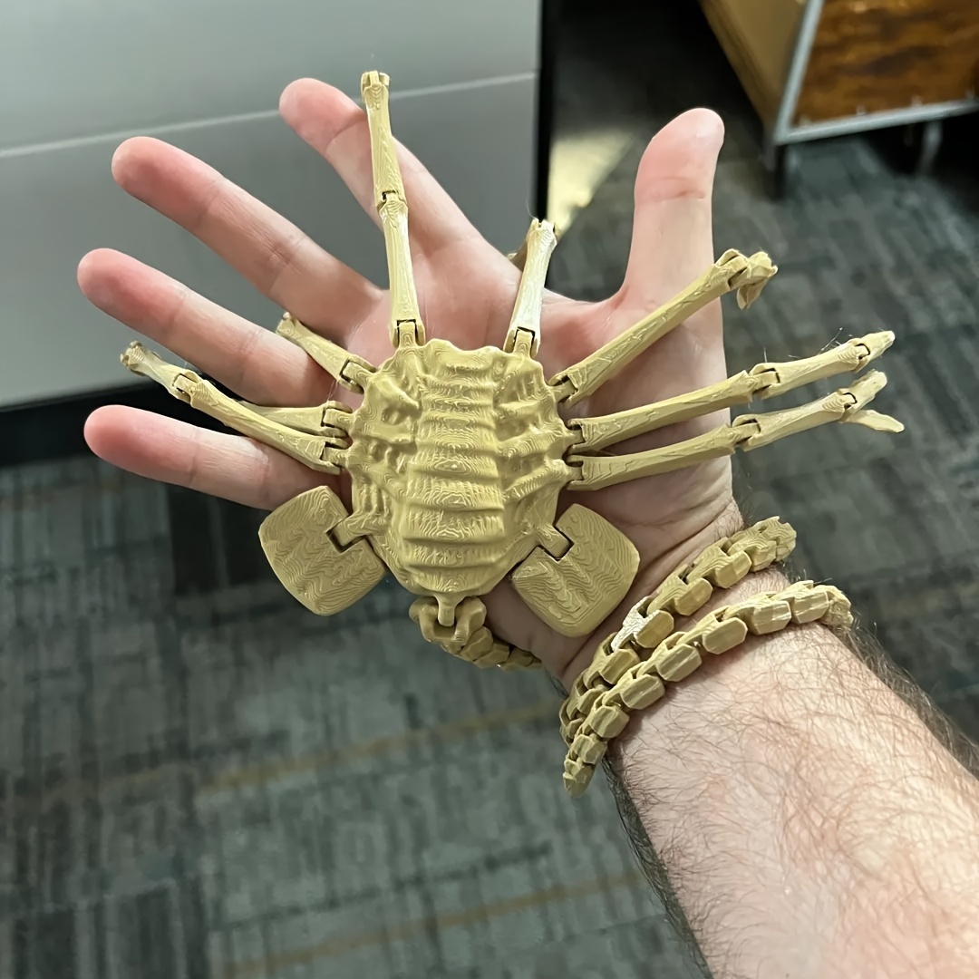 

Alien Facehugger Articulated Model Joint-flexible Creative Desk Decor Animal Figurine Statue Gift For Sci-fi Fans, Ages 14+