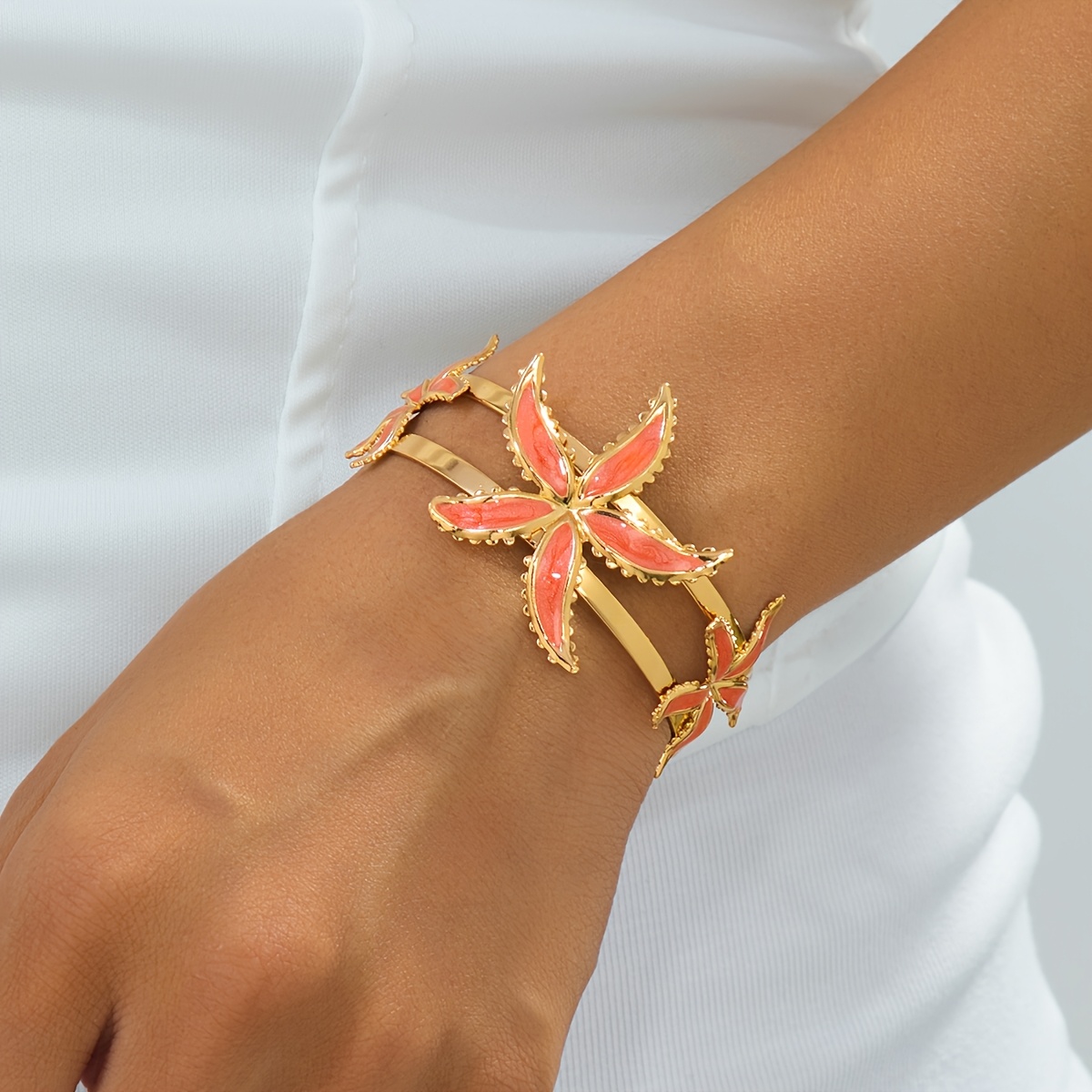 Stylish Minimalist Floral Drip-Painted Open Bangle Bracelet