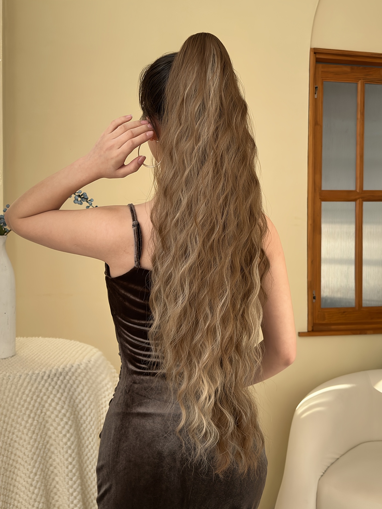 claw ponytail extension hair blonde 28 inch long water wave heat resistant fiber synthetic ponytail suitable for womens daily use details 3