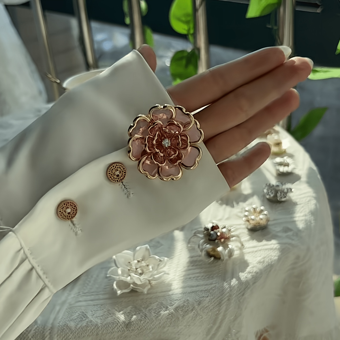 TEMU 1pc Blue Flower Enamel Button Covers, Detachable Clip-on Cuff Buttons, Elegant Floral Shirt Embellishments, No Sew Removable Buttons For Blouse,