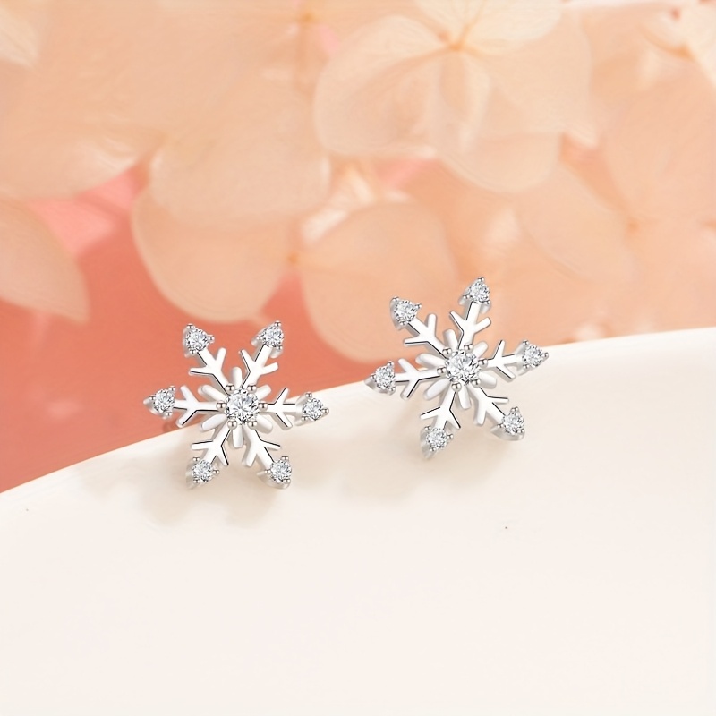 TEMU 2pcs Elegant Christmas Snowflake Earrings, Copper Silvery Plating, Shiny Synthetic Zirconia Nickel Free Electroplating, Simple And Luxurious