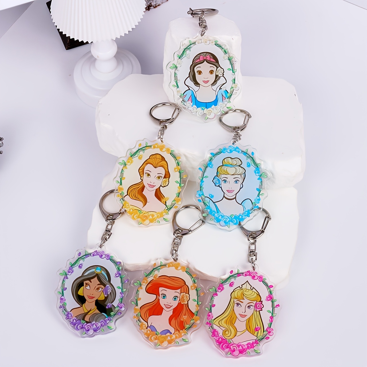 

1pc Princess Acrylic Keychain, Double-sided Charm, , Non-braided, Officially Licensed Party Favor Gift And Daughter