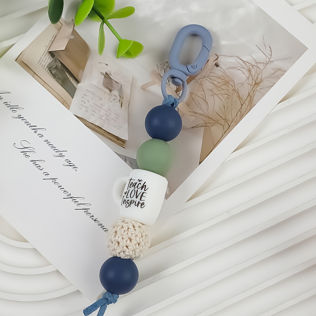 TEMU A Solid Color Beaded Keychain For Teacher's Day, A Bag Accessory, Car Keychain, Perfect Gift For During Teacher's Day And Back-to-