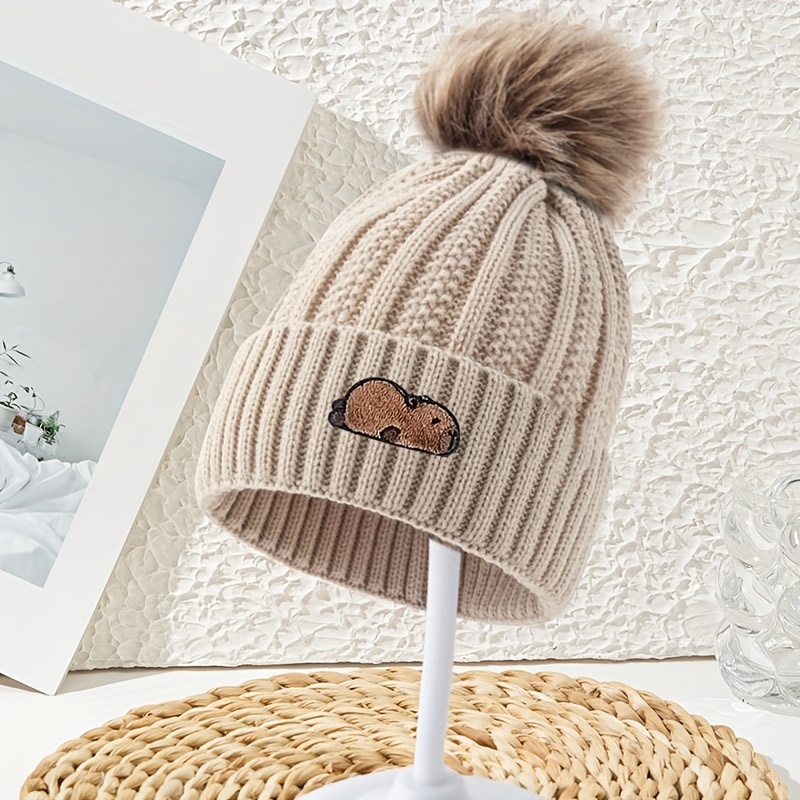TEMU Bonnet pour femme avec broderie de capybara de dessin , logo épi de blé et bord roulé. bonnet est un d'hiver pour femme, offrant une chaleur