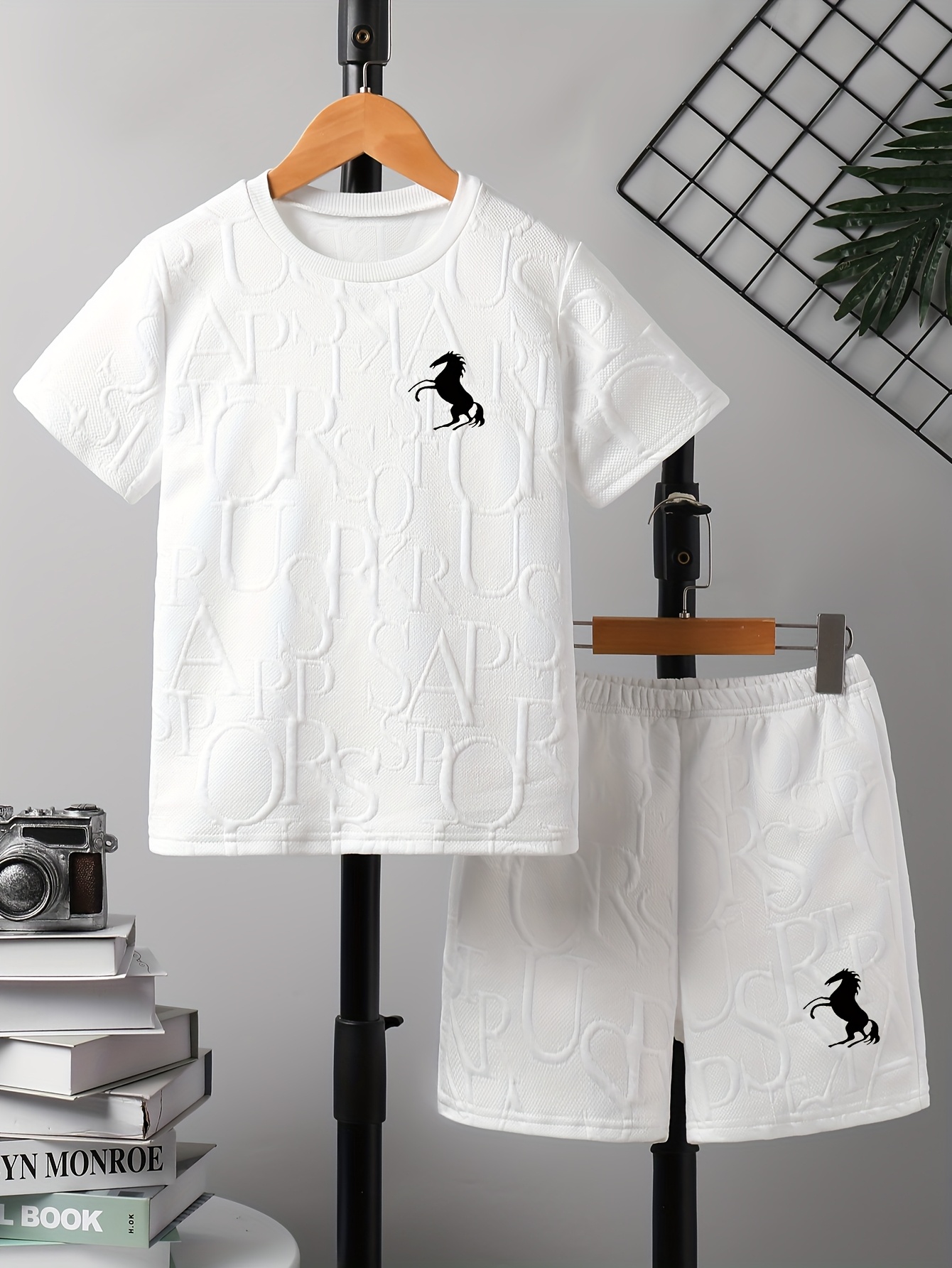 A Two-Piece Set for Boys Featuring a Casual Letter-Embossed Comfortable And Versatile Short-Sleeve T-Shirt And Shorts, Perfect for Daily Wear And Outdoor Activities in The Cool, Lightweight, And Comfortable Summer Attire, for Outdoor