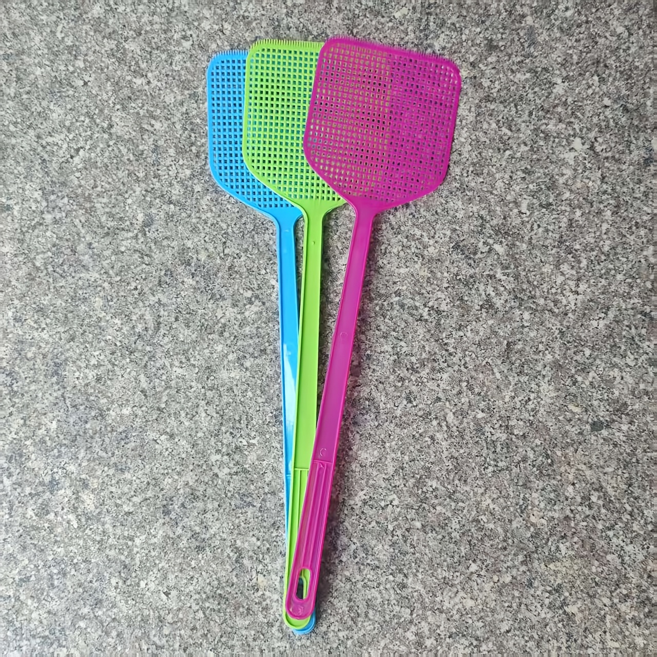 3pcs Plastic Home Fly Swatters, Durable Long-handle Manual Swatters, Suitable For Home Courtyard, Apartment And Dormitory Essentials
