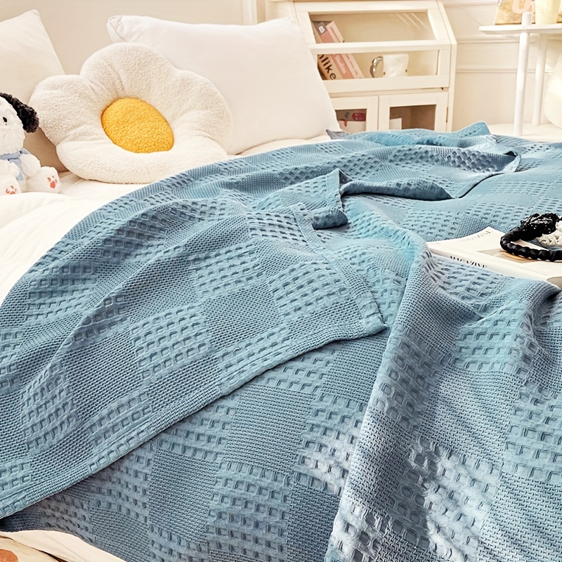 

1pc 100% Cotton Skin-friendly Blanket Solid Color Waffle Gauze Towel Quilt Soft Comfortable Bed Sofa Pillow Blanket