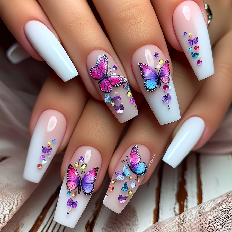 96 unhas postiças de comprimento médio em forma de bailarina com designs florais e de borboletas brilhantes 5