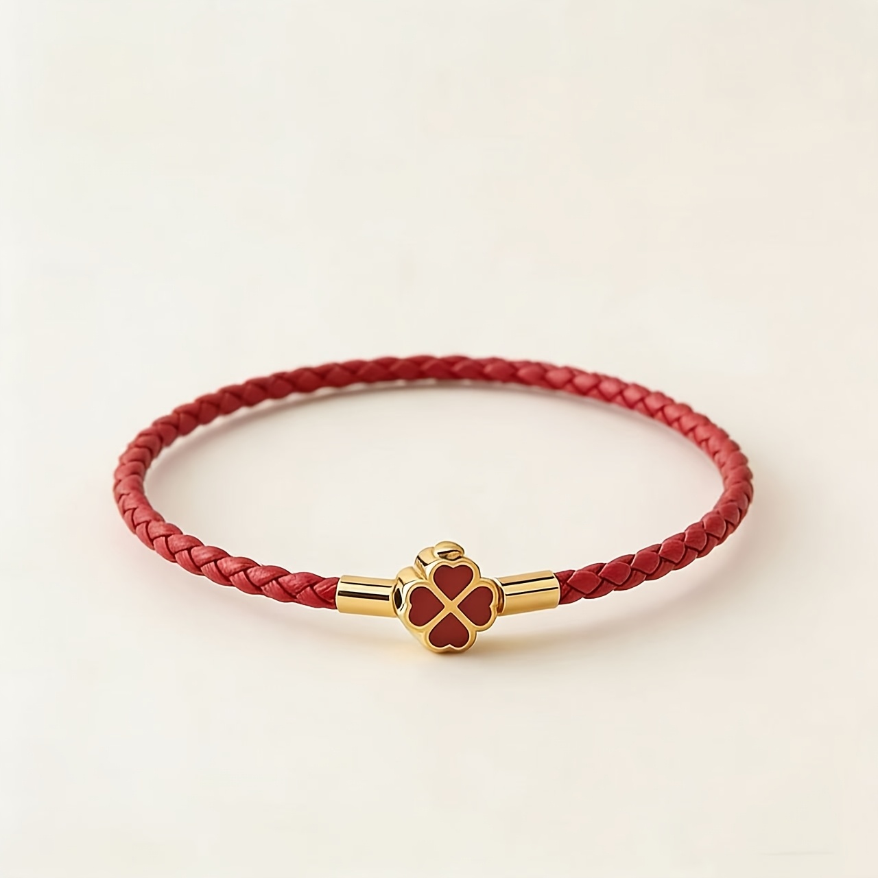 TEMU Clover Women's Bracelet, Available In , With A Heart-shaped Design. A Charm Bracelet—a Meaningful Gift For Her, Jewelry Representing Love,